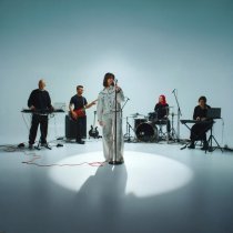 Beeswax & Olesya - Не зови с собой