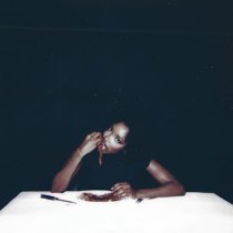 Black Hibiscus, Moye - allure and pain